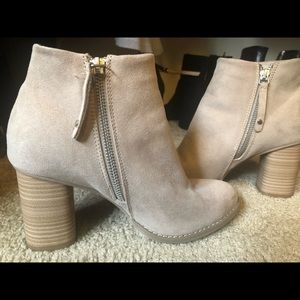 Heeled boots